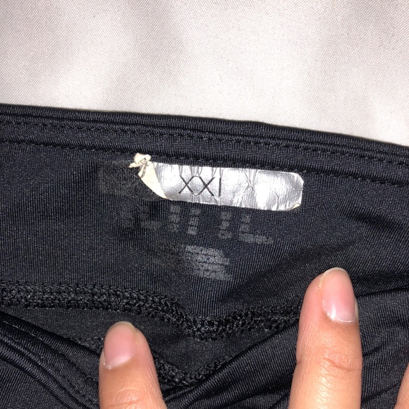 Forever 21 cropped gym legging - Picture 3 of 5